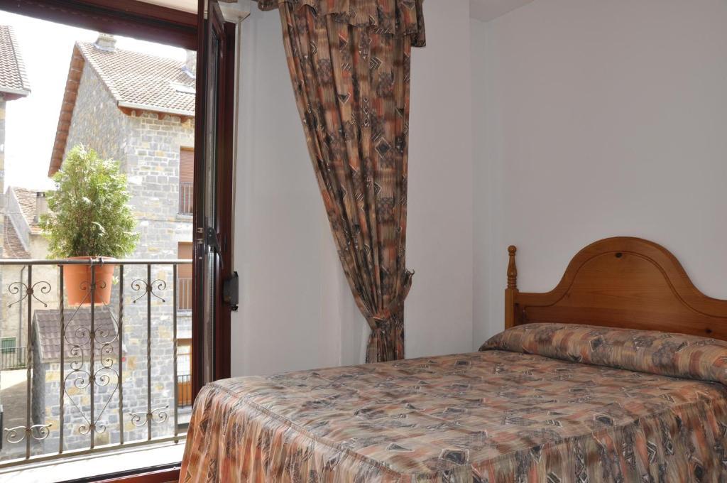 Hotel Castillo D'Acher Siresa Buitenkant foto