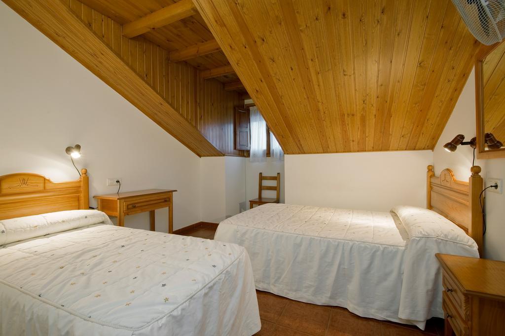 Hotel Castillo D'Acher Siresa Buitenkant foto
